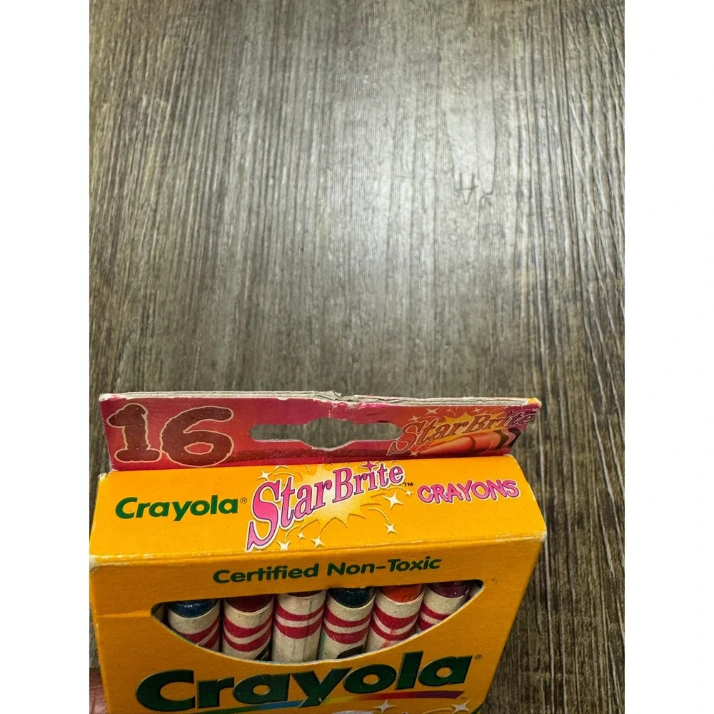 Vintage 1997 Crayola Star Brite Glitter Crayons 16 Count Binney & Smith USA Made